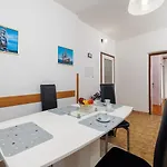 Appartement Hundefreundliches Nur 260 Meter Zum Mit Meerblick, Grill