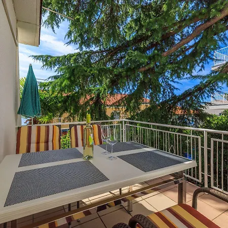 Hundefreundliches Nur 260 Meter Zum Mit Meerblick, Grill * Dramalj